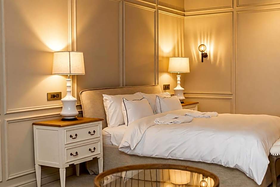 Lira Boutique Hotel