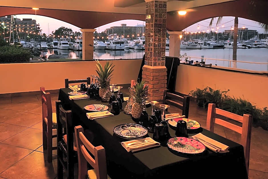 Marina Banderas Suites Hotel Boutique