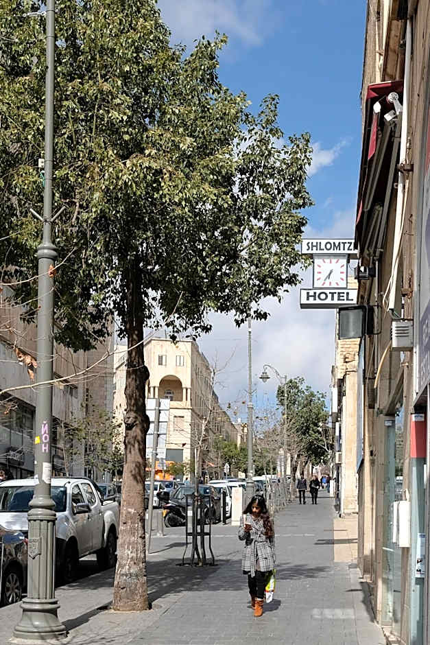 Shlomtzi Hotel