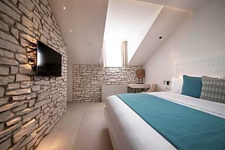 Venetian Two-Bedroom Suite - Historical Building