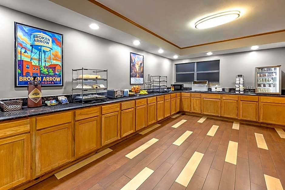 Ramada by Wyndham Tulsa Broken Arrow