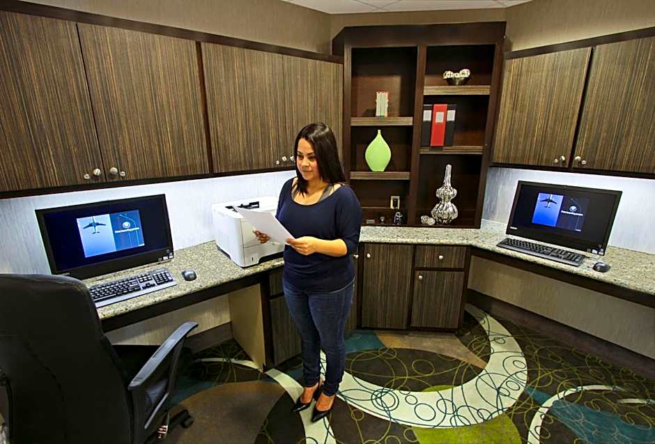 Hampton Inn By Hilton & Suites Winnie