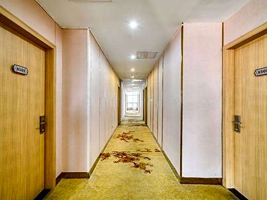 Huayi Hotel