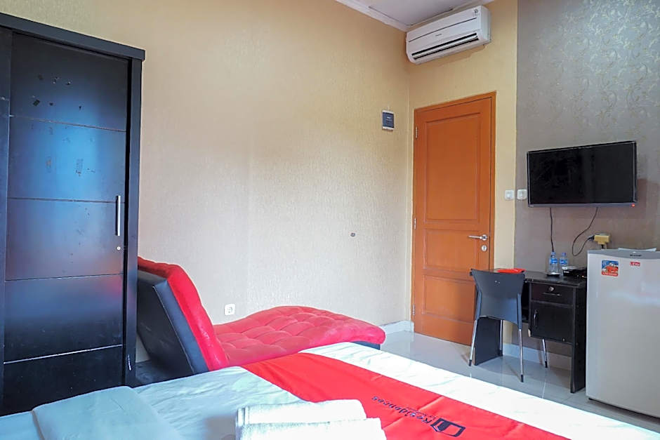 RedDoorz near Kemang Square