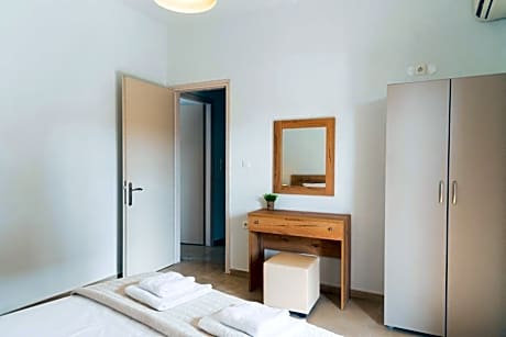 Twin Room with Pool View