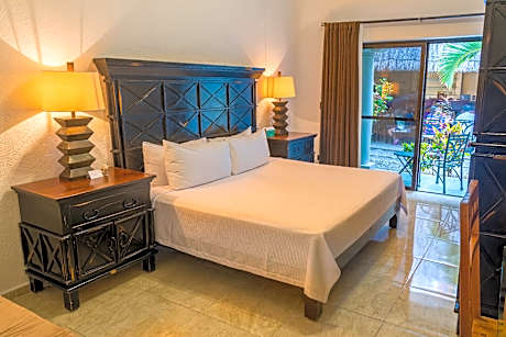 Deluxe King Suite