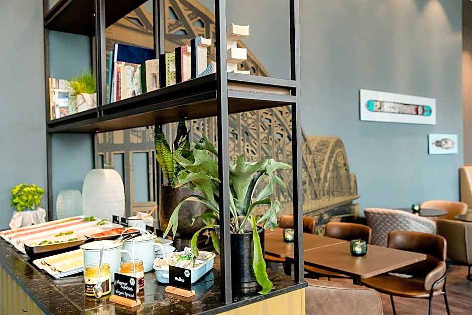 Motel One Köln-Altstadt