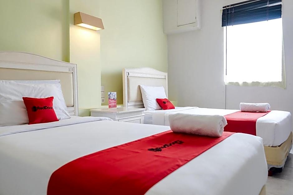 RedDoorz Plus at Sunrise Hotel Sanur