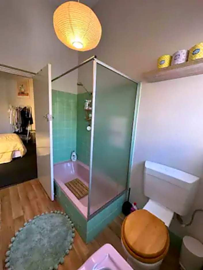 Cosy Apt metres from Fremantle Markets and Bathers - Hosted by Canstay