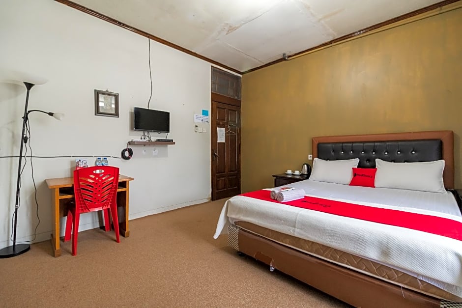 RedDoorz Syariah near Kawasan Saribu Rumah Gadang Solok Selatan