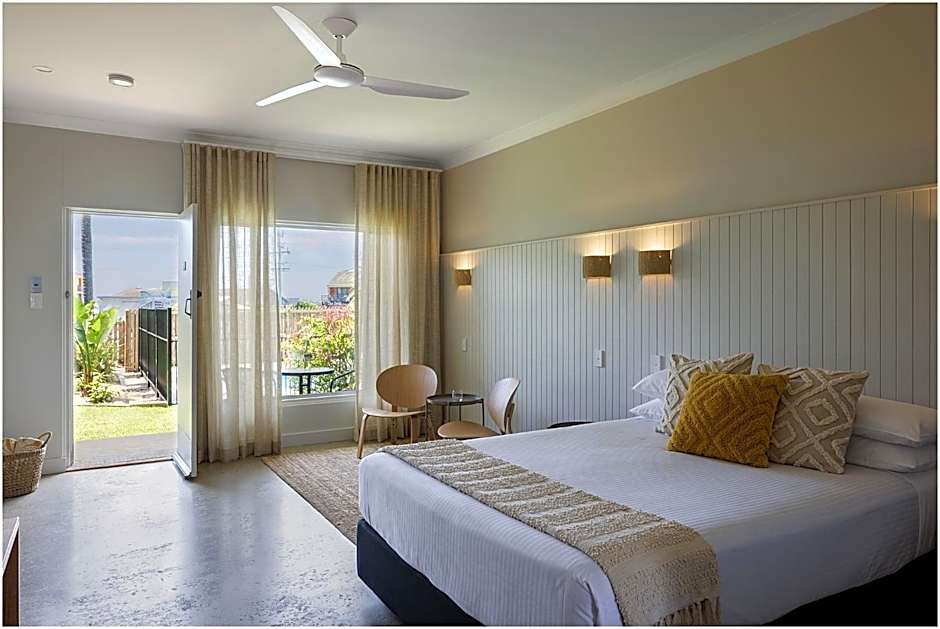 South Pacific Palms Motor Inn