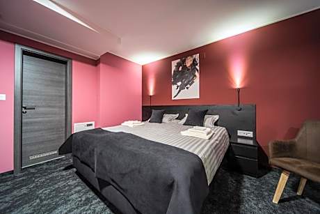Rustica Rooms