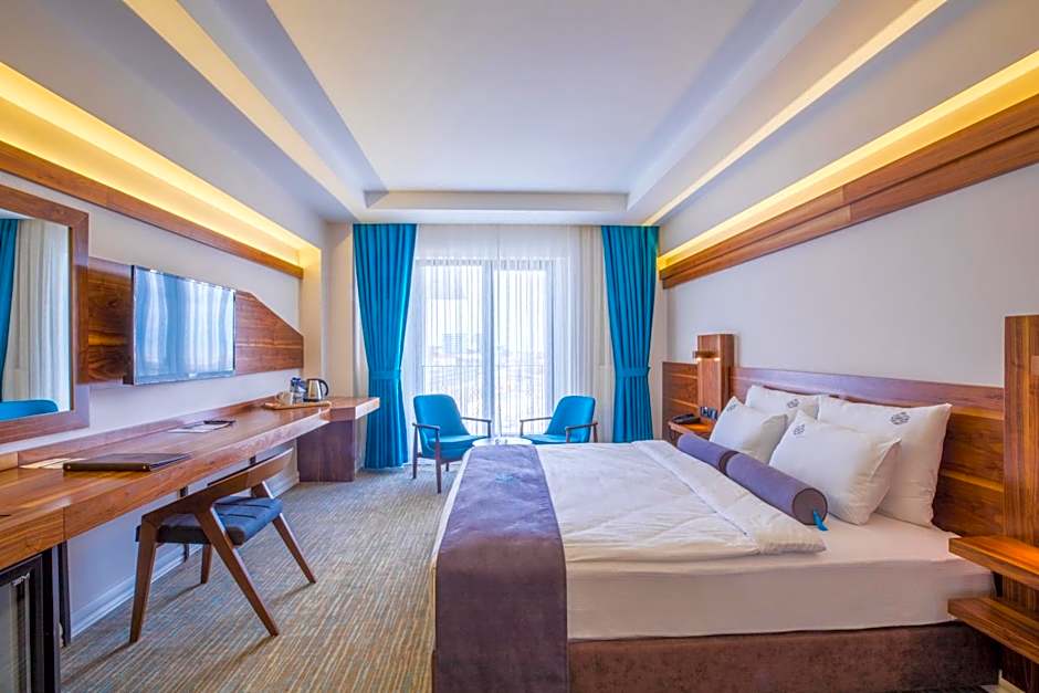 Karpalas City Hotel & Spa