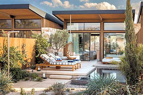 Aesthesis Bungalow King