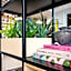 Staycity Aparthotels Paris La Defense