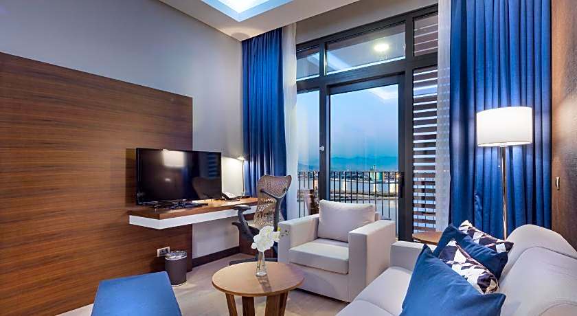 Hilton Garden Inn Izmir Bayrakli