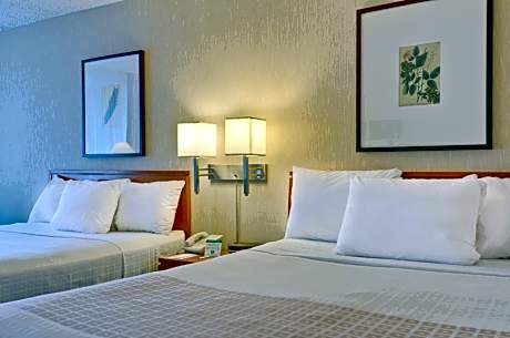 Queen Room with Two Queen Beds - Disability Access