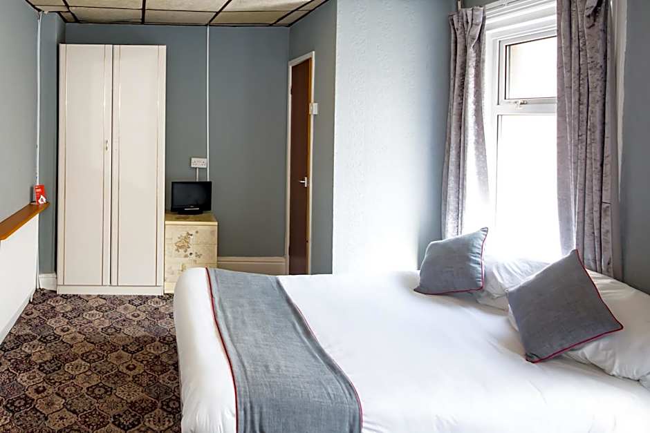 MyRoomz Silver Strand Hotel