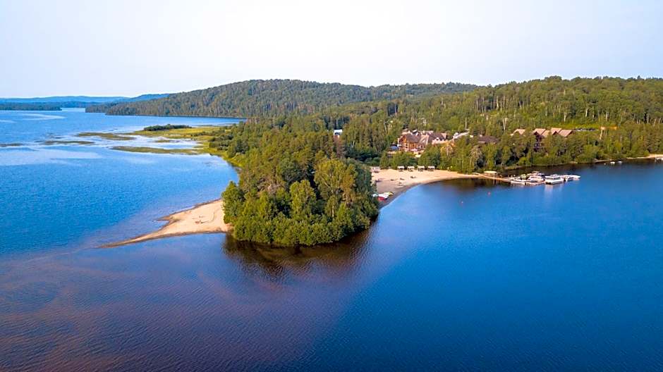 Auberge du Lac Taureau