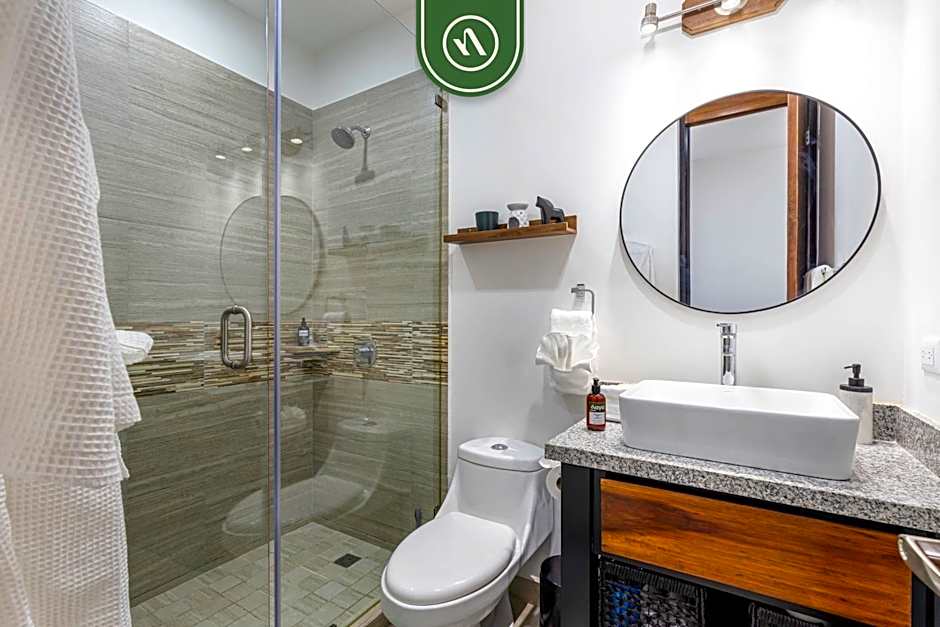 Amazing 2BR Condo with Rooftop pool - BBQ