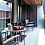 Black Pearl Apartment Hotel