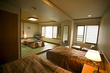 Triple Room with Tatami Area