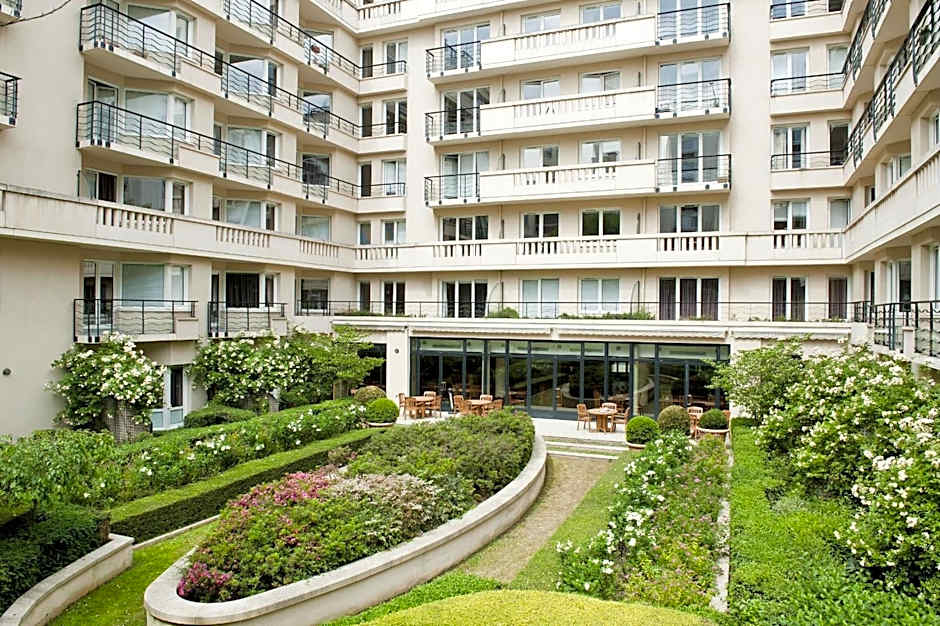 Aparthotel Adagio Porte de Versailles