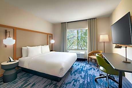 1 King Bed