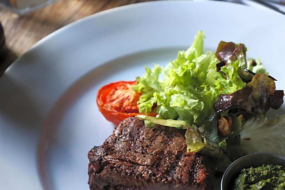 The Porterhouse grill & rooms