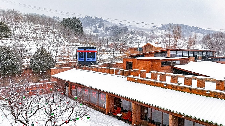 Brickyard Retreat at Mutianyu Great Wall