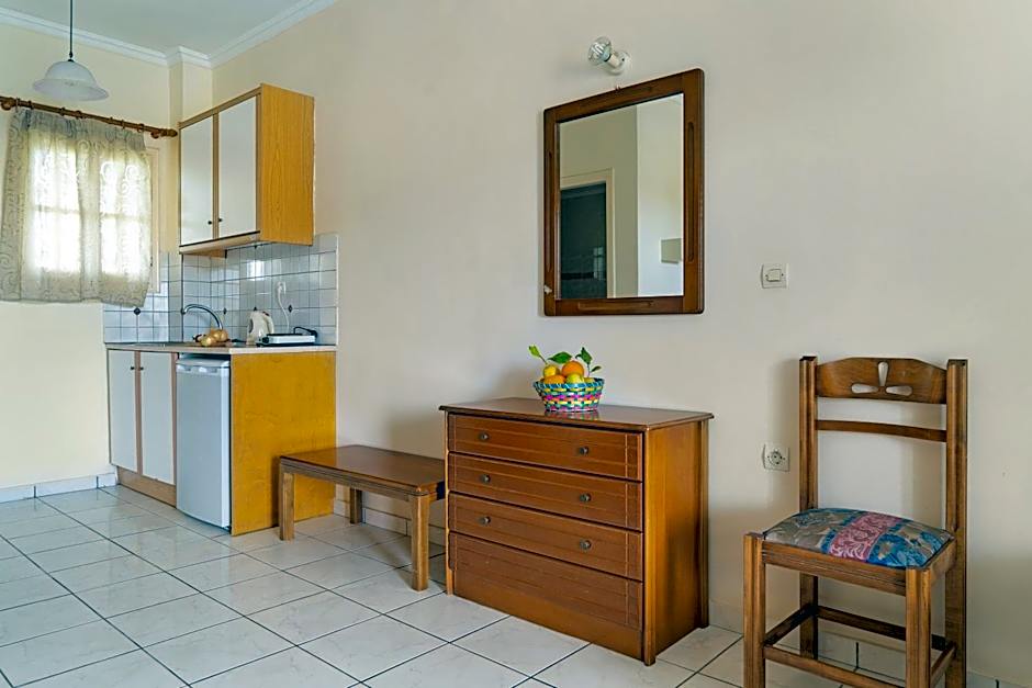 Sandy Maria studio 601