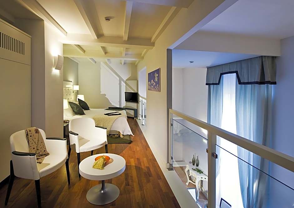 Palazzo Caracciolo Naples