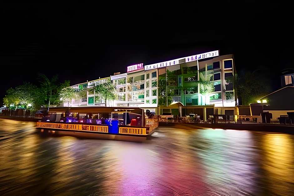 906 Riverside Hotel Malacca