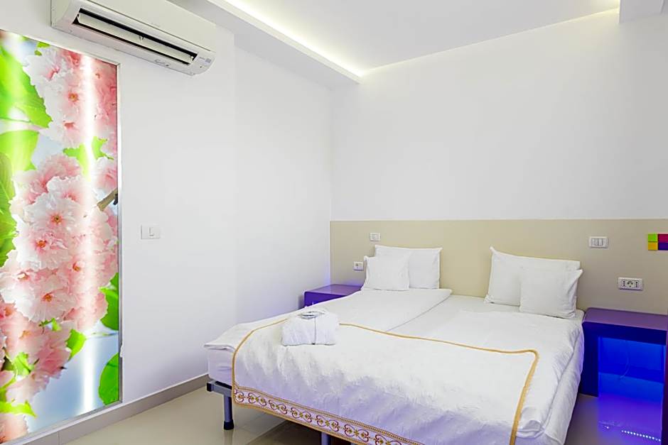 Hotel Christina Plus