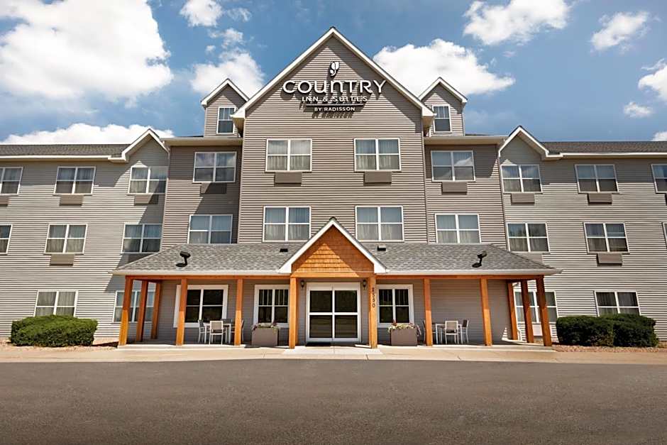 Country Inn & Suites by Radisson, Brooklyn Center, MN
