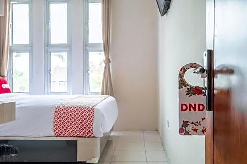 OYO 2132 Pondok Avicenna