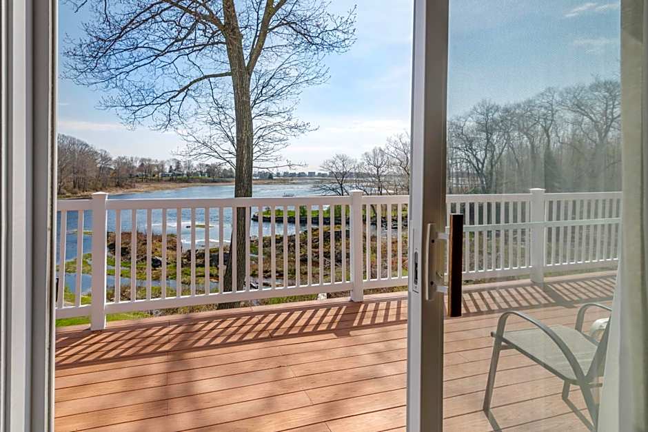 Ogunquit River Inn & Suites
