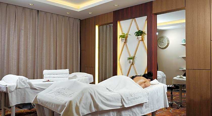 Kempinski Hotel Khan Palace