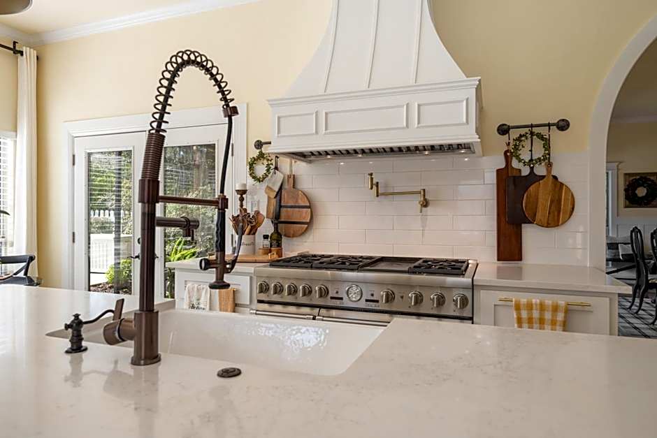 The Plantation House Boutique Inn