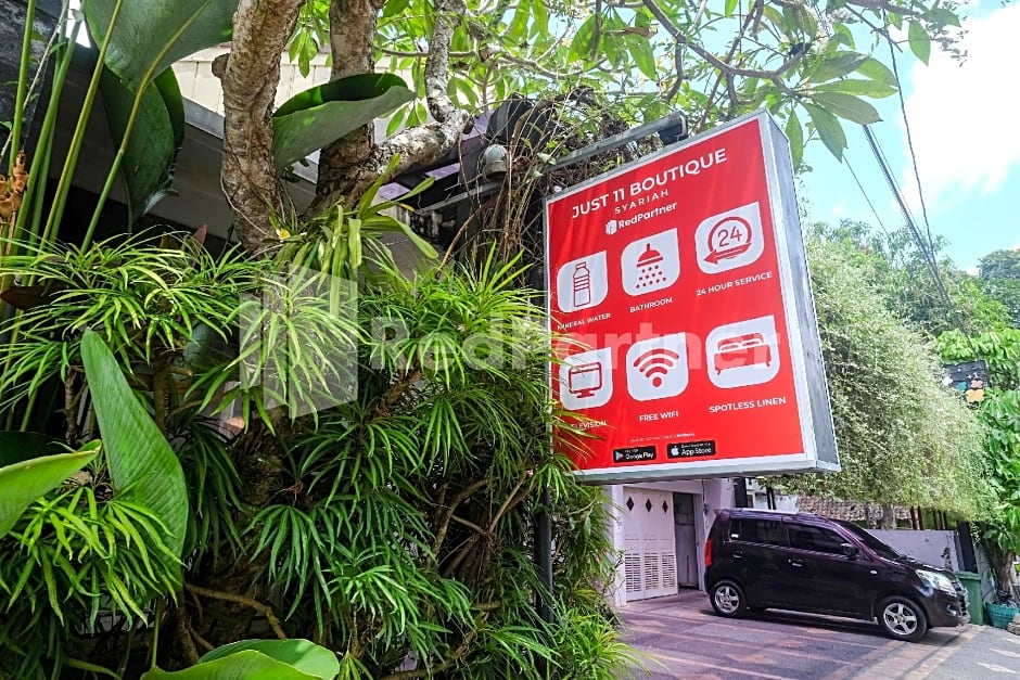 Just 11 Boutique Syariah Mitra RedDoorz near UGM Yogyakarta