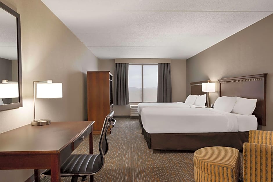 Photo 1 of 1 of Superior 1 King Bed