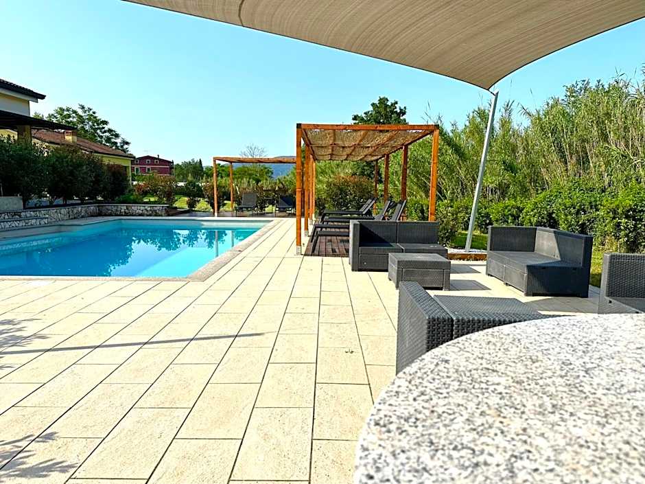 Le Village Sarzana