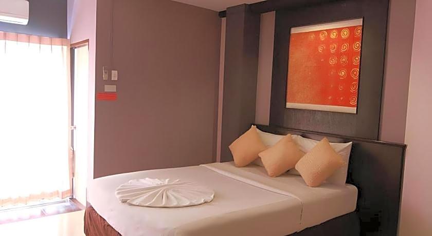 Grand Pinnacle Hotel