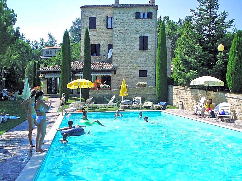 Apartment in Montelparo with Pool