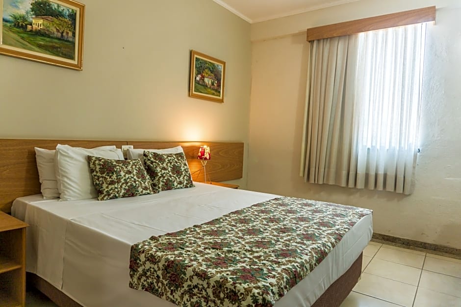 Dan Inn Franca & Convenções