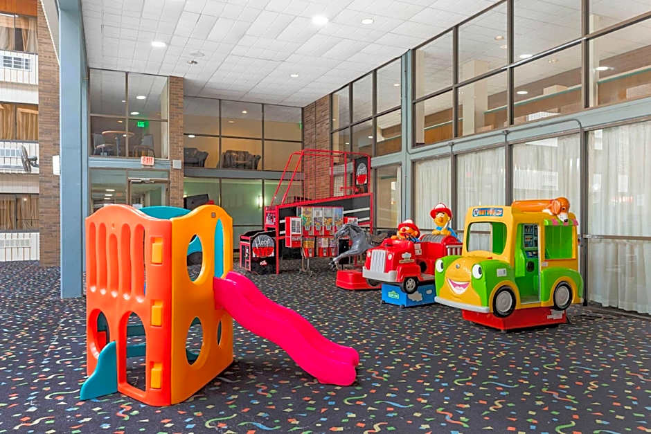 Clarion Hotel & Conference Center Lansing West