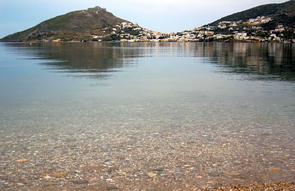 Papafotis Apartments & Suites