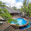 Ndlovu Safari Lodge