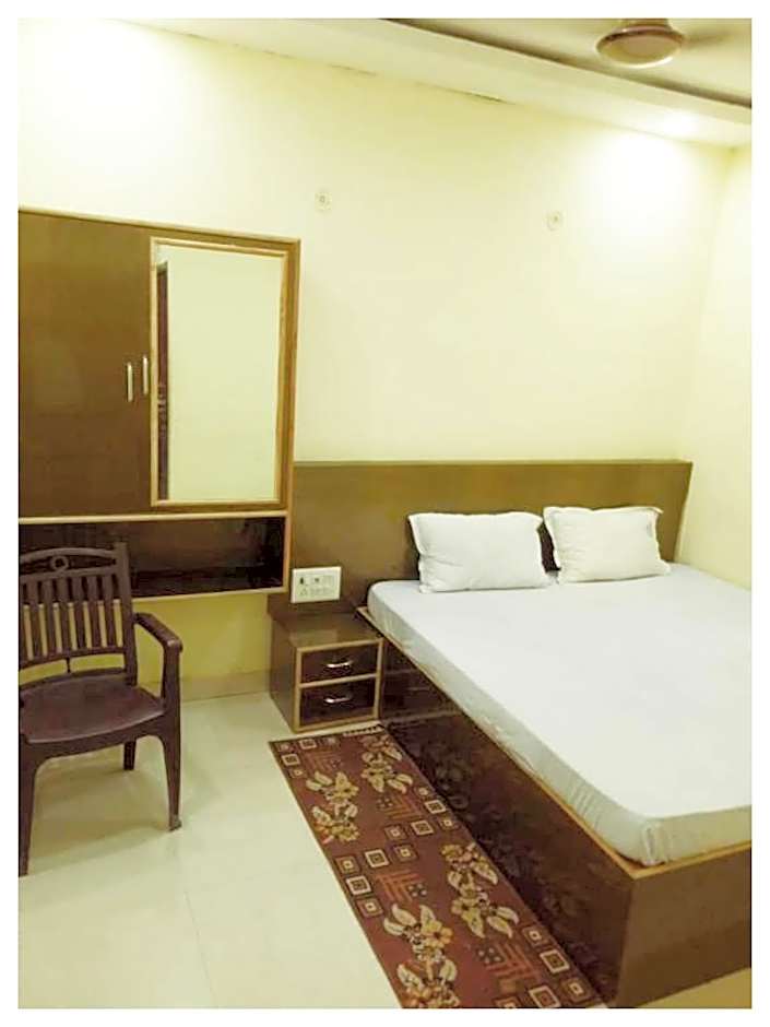 Goroomgo Swastik Guest House Near Kashi Vishwanath Temple Varanasi