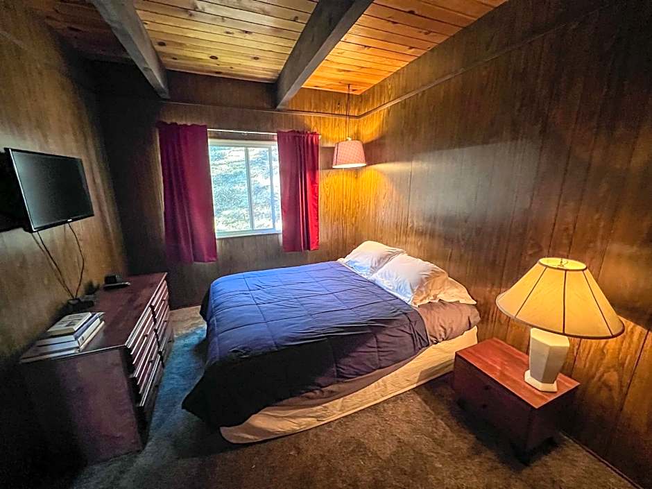 ITH Big Bear Lake Hostel & Retreat Center